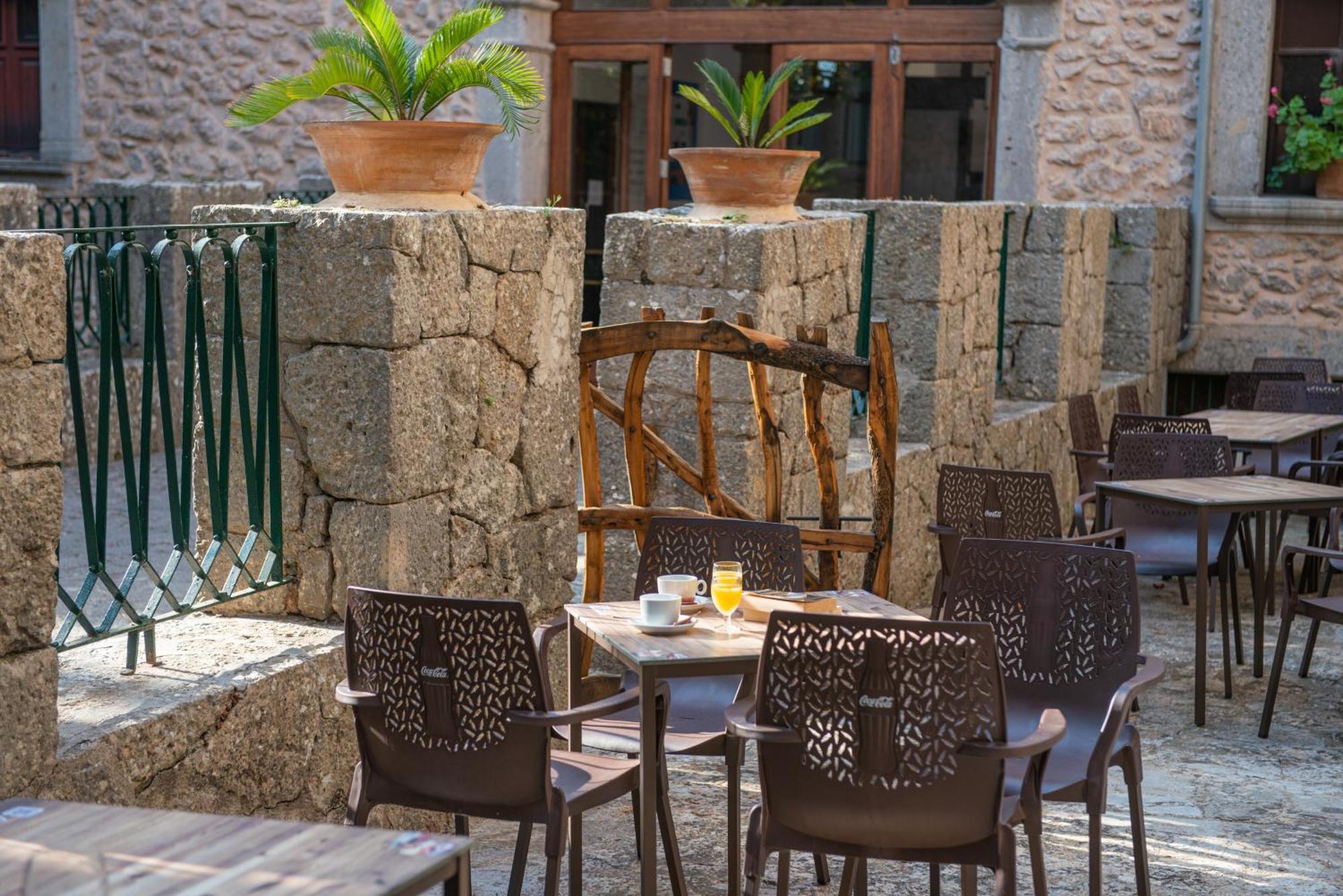 Santuari De Lluc Hotel Exterior photo