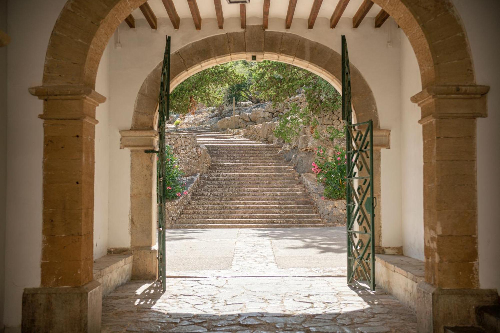 Santuari De Lluc Hotel Exterior photo