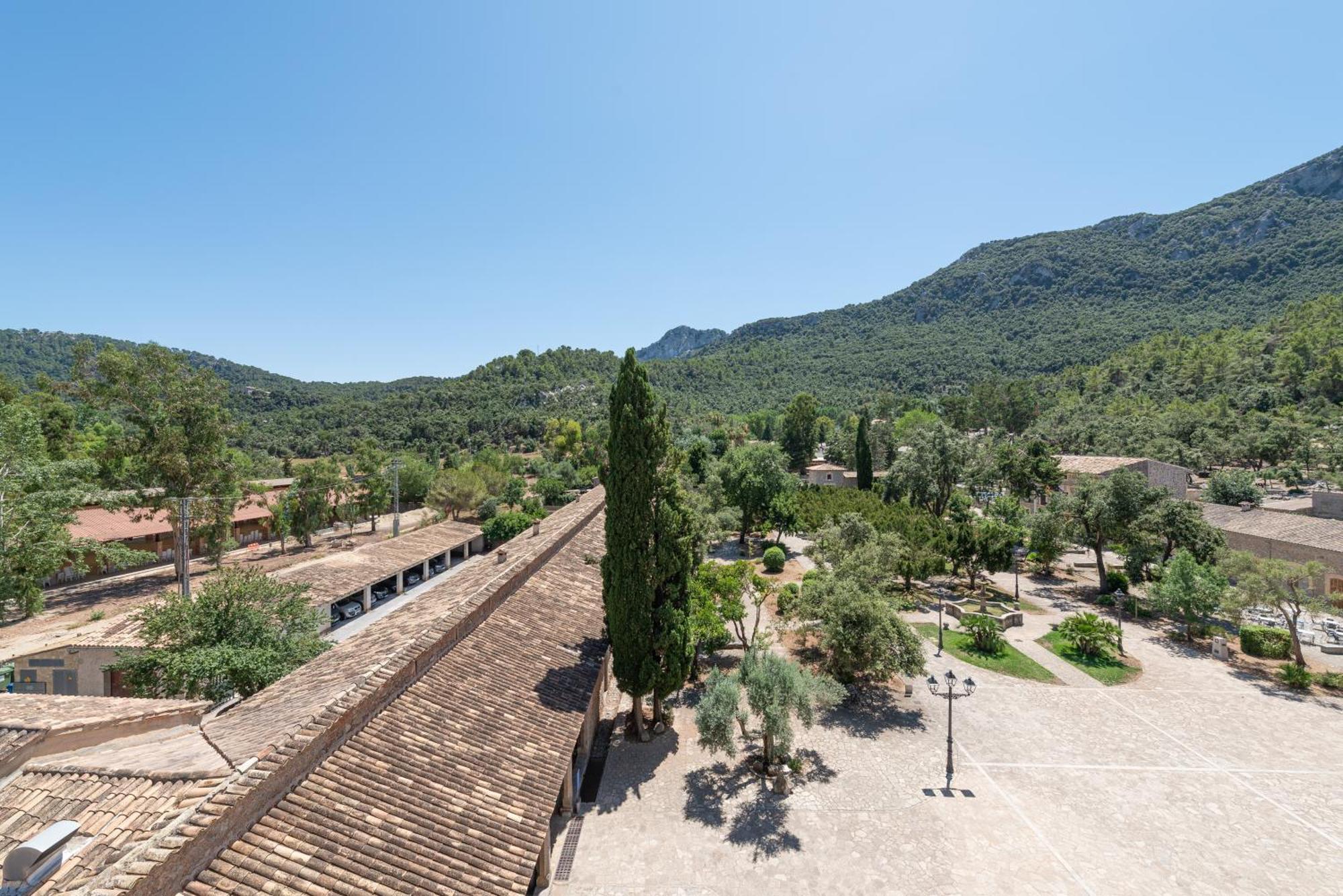 Santuari De Lluc Hotel Exterior photo