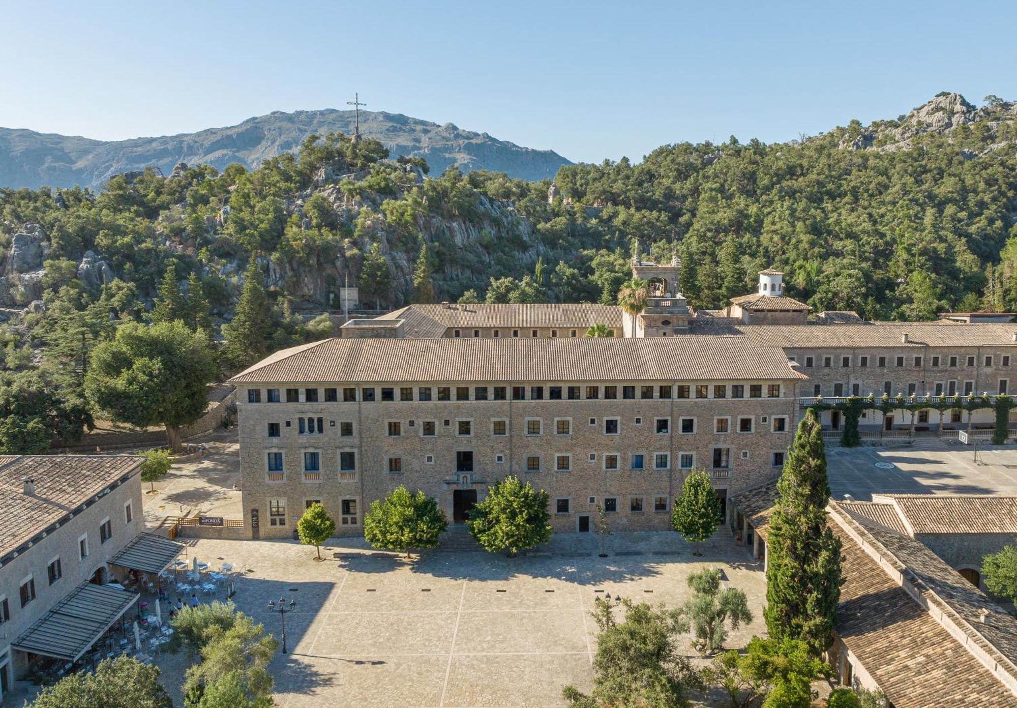 Santuari De Lluc Hotel Exterior photo