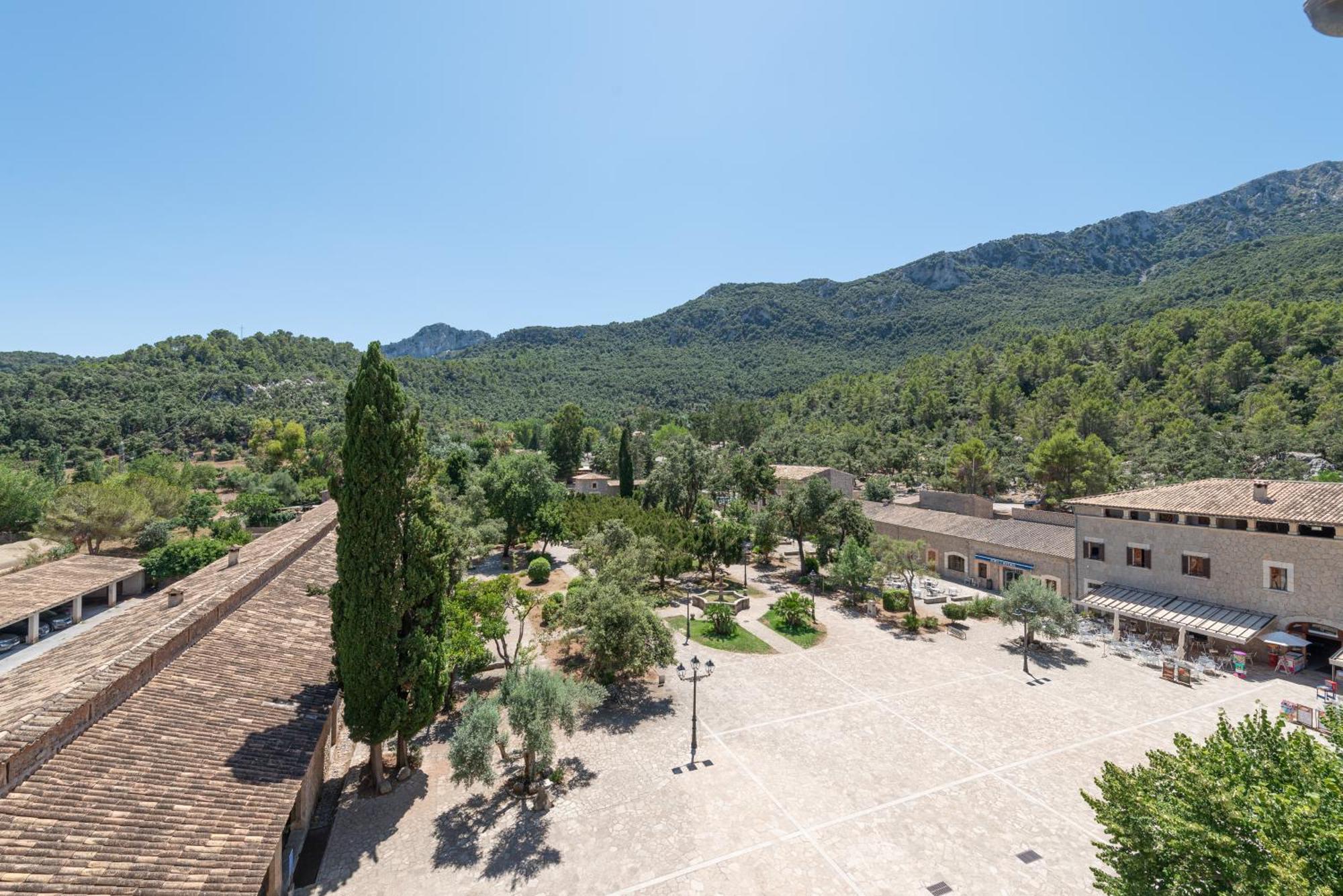 Santuari De Lluc Hotel Exterior photo