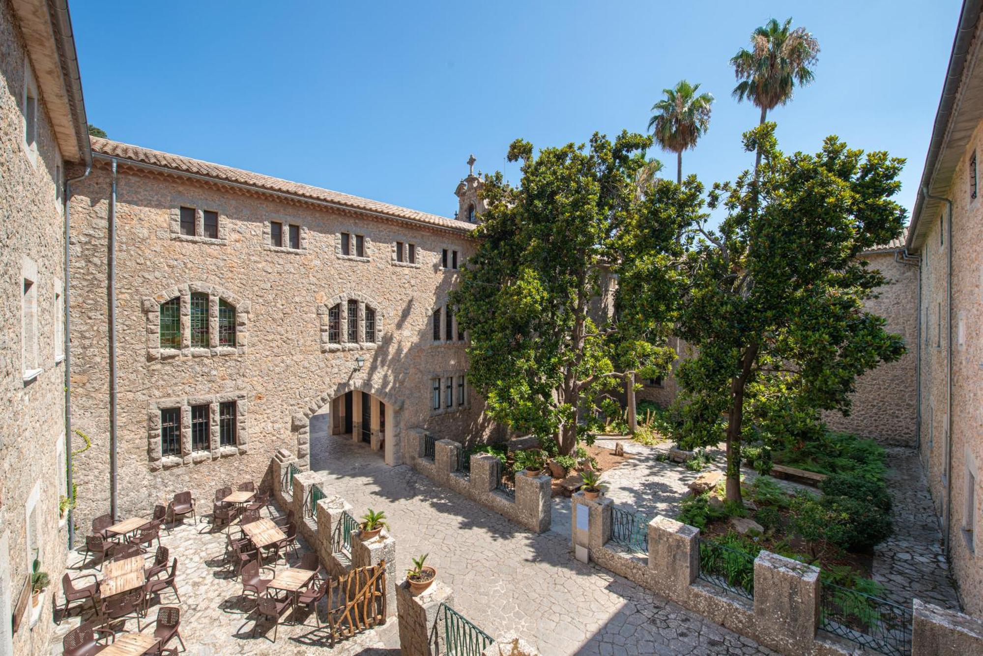 Santuari De Lluc Hotel Exterior photo
