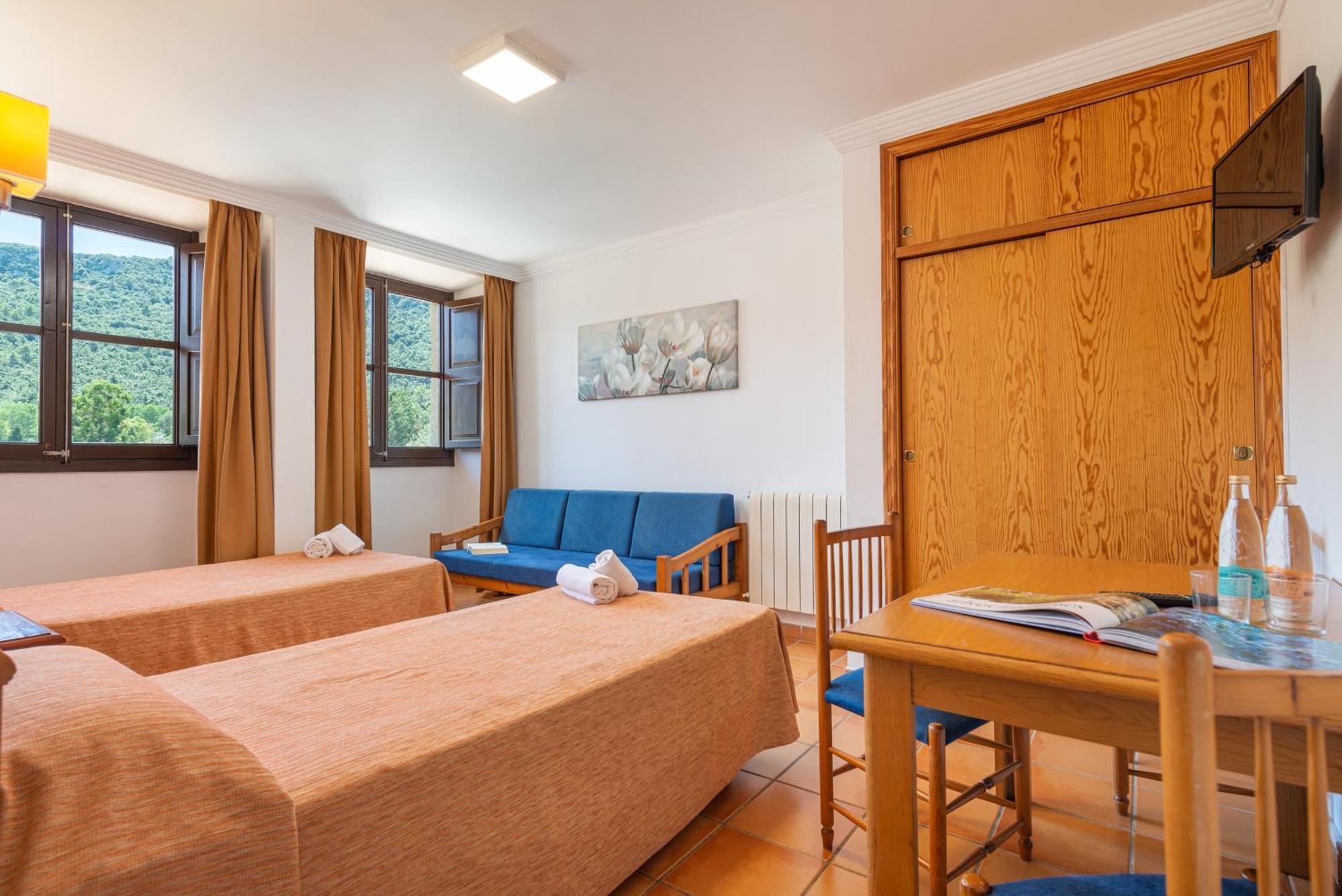 Santuari De Lluc Hotel Room photo