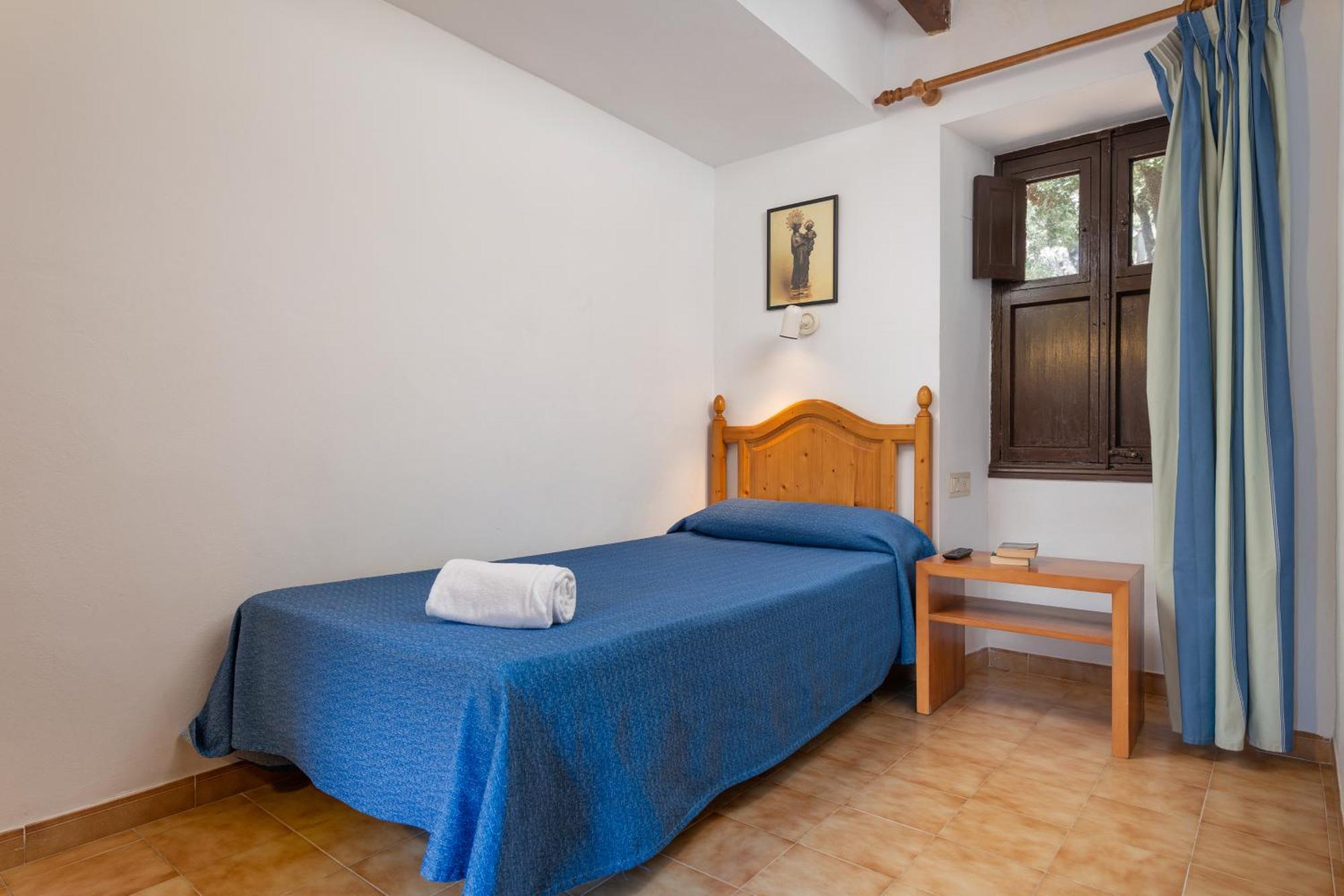 Santuari De Lluc Hotel Room photo